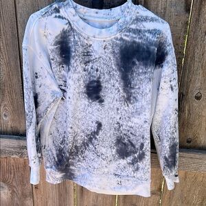 lululemon athletica navy blue and White Tie-Dye Sweater